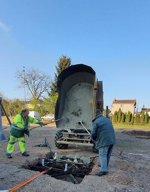 Réalisation des fondations pour les pylônes